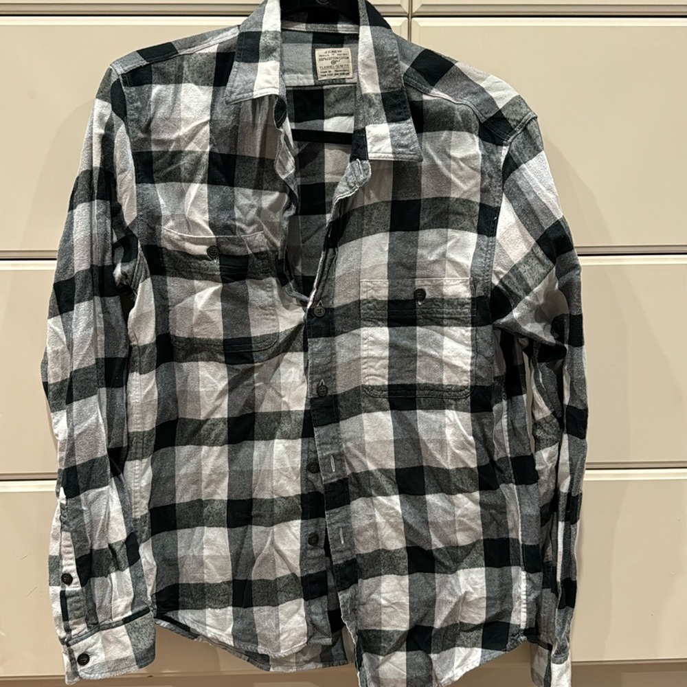 ✨ Men’s JCrew Button Down Shirt